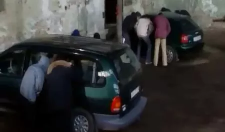 چرخاندن زیبا, خواهر, فیلم بکن بکن دوست
