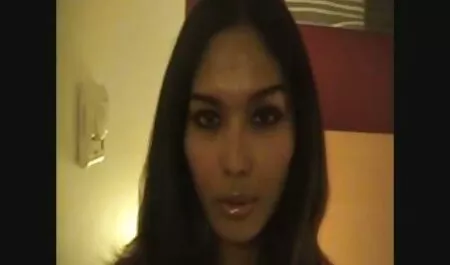 شلخته Slutty می خواهد به دریافت فاک توسط دوست دختر او را بکن بکن فیلم